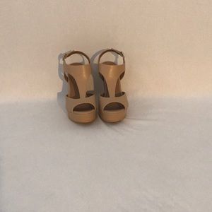 Nude wedges